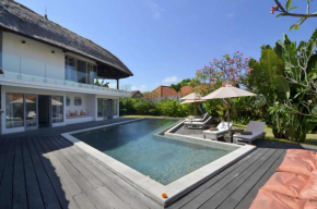 Rent a Luxury Villa in Bali Close to the Beach, Bali Villa 2018